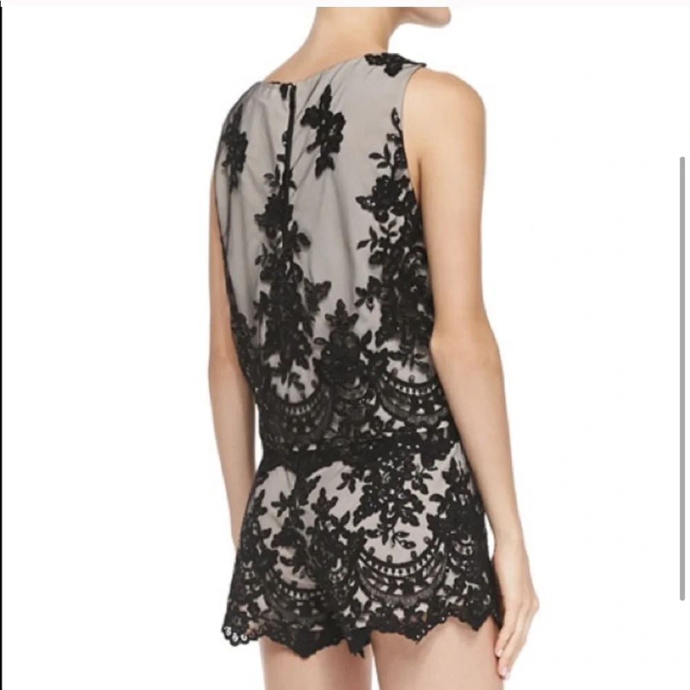 Alice + Olivia Black Lace Overlay Cream Crop Top and Shorts Set - Picture 11 of 11